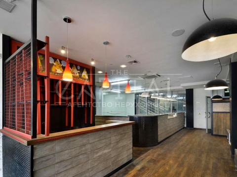 комерційна за адресою Саксаганського вул., 120