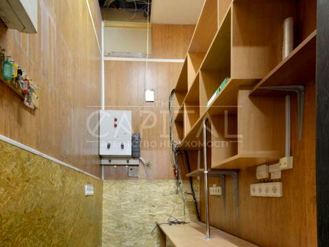 комерційна за адресою Саксаганського вул., 120