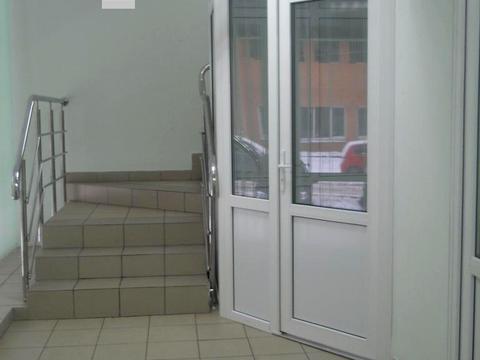 комерційна за адресою Левка Лук'яненка вул. (Маршала Тимошенка), 19