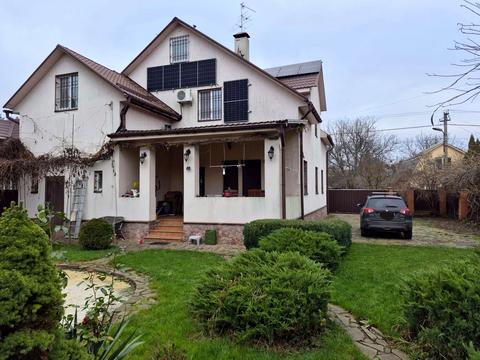 будинок за адресою с. Кременище, садова