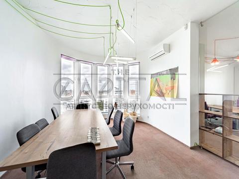 комерційна за адресою Єлизавети Чавдар вул., 22