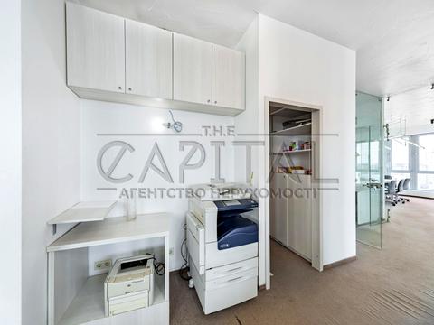 комерційна за адресою Єлизавети Чавдар вул., 22