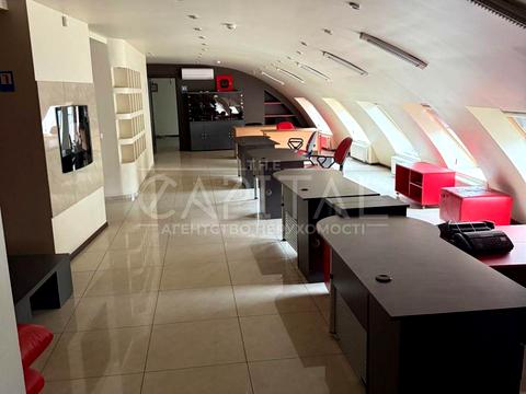 коммерческая по адресу Днепровская набережная ул., 19