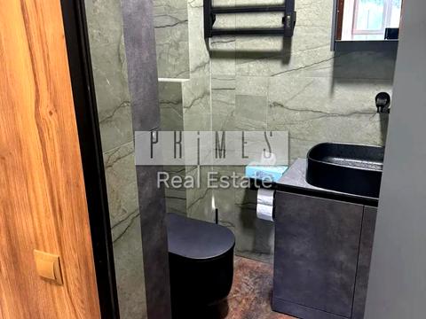 комерційна за адресою вул. Кустанайська, 13