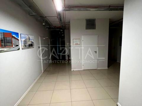 комерційна за адресою Анни Ахматової вул., 13