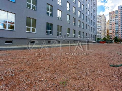 комерційна за адресою Вишняківська вул., 2А