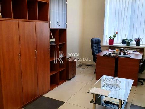 комерційна за адресою Шовковична вул., 13/2