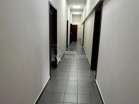 комерційна за адресою Київ, Лаврська вул. (Січневого Повстання), 8