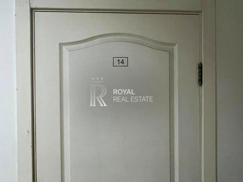 комерційна за адресою Лаврська вул. (Січневого Повстання), 8