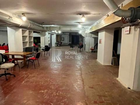 комерційна за адресою Лаврська вул. (Січневого Повстання), 8