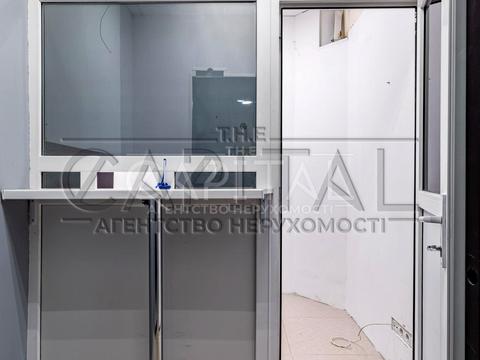 комерційна за адресою Київ, Світла вул., 3