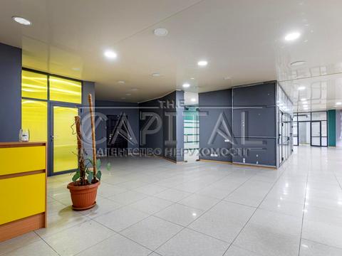 комерційна за адресою Київ, Світла вул., 3