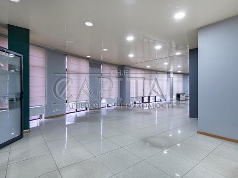 комерційна за адресою Київ, Світла вул., 3