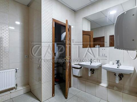 комерційна за адресою Київ, Світла вул., 3