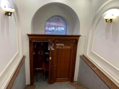 коммерческая по адресу Леси Украинки бульв., 7