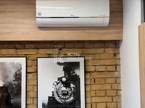 комерційна за адресою Лабораторный, 1