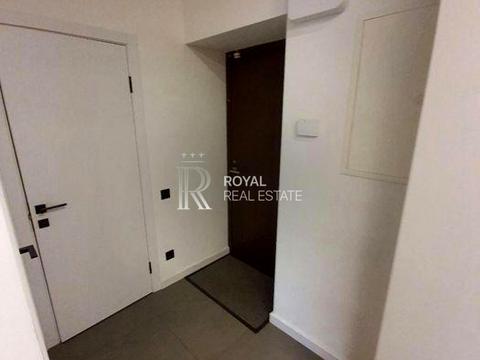 комерційна за адресою Лабораторный, 1