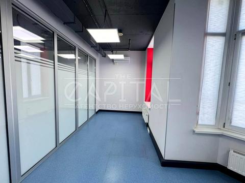 комерційна за адресою Дніпровська набережна вул., 26