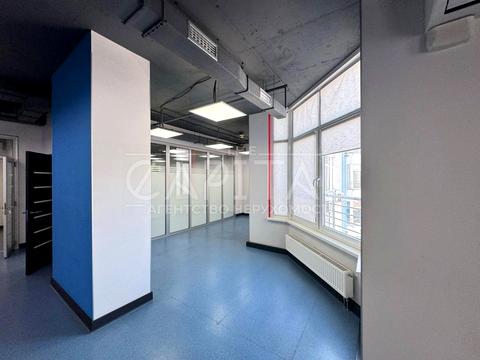 комерційна за адресою Дніпровська набережна вул., 26