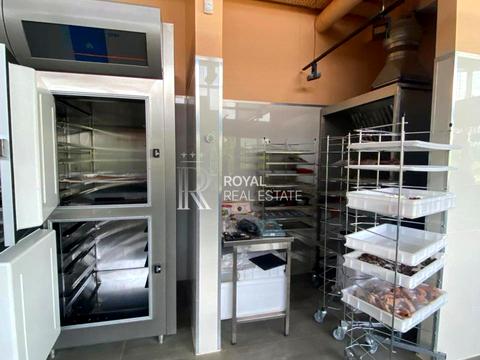 комерційна за адресою Европейська, 1