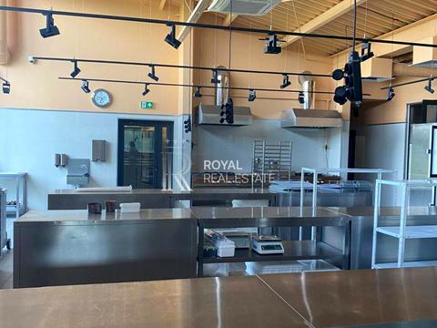 комерційна за адресою Европейська, 1