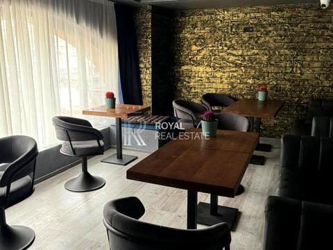 коммерческая по адресу Дружби Народів пл., 1