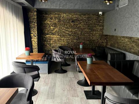 коммерческая по адресу Дружби Народів пл., 1