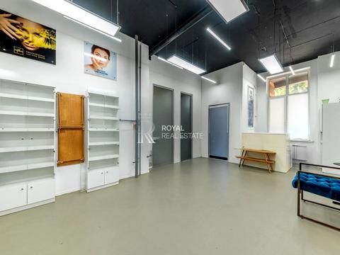 комерційна за адресою Старонаводницька вул., 6-Б