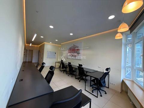 комерційна за адресою Кловський Узвіз вул., 7-А