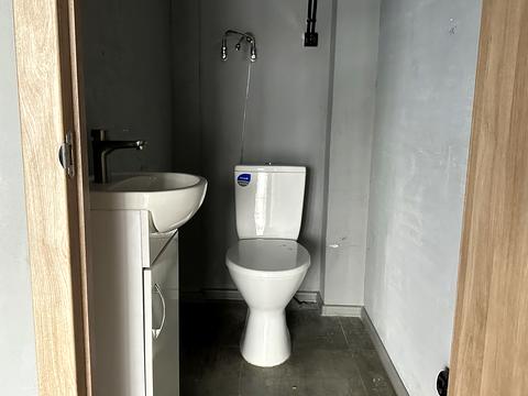 комерційна за адресою Університетська вул., 1п/1