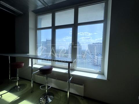 комерційна за адресою Дніпровська набережна вул., 26