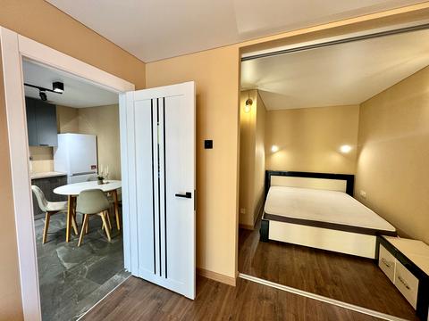 квартира за адресою Залізнична вул., 9А