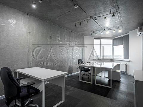 комерційна за адресою Київ, Срібнокільська вул., 1