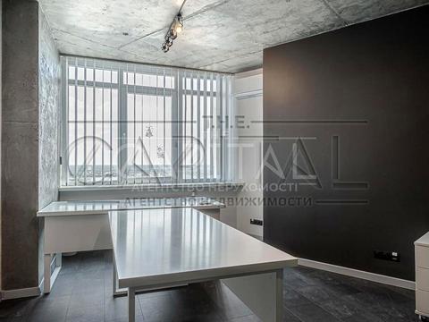 комерційна за адресою Київ, Срібнокільська вул., 1