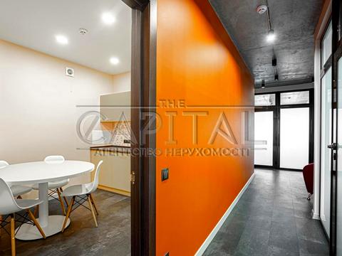 комерційна за адресою Київ, Срібнокільська вул., 1