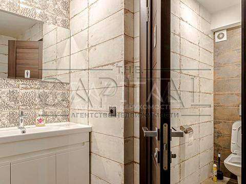 комерційна за адресою Київ, Срібнокільська вул., 1