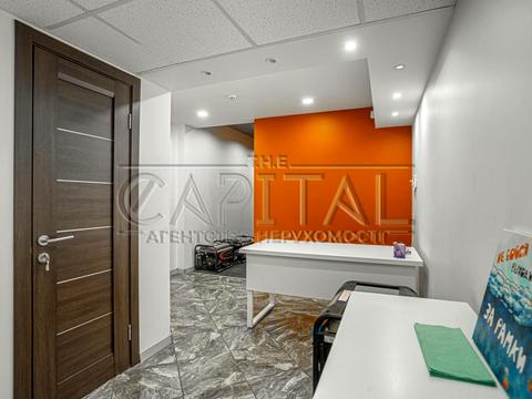 комерційна за адресою Київ, Срібнокільська вул., 1