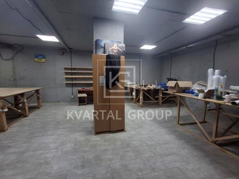 комерційна за адресою Західна вул., 4