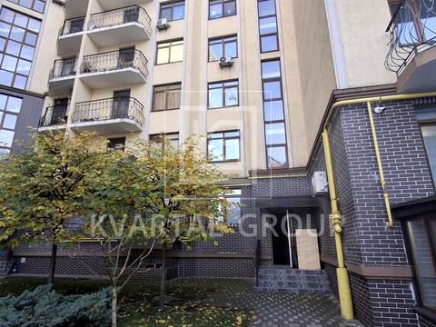 комерційна за адресою Західна вул., 4