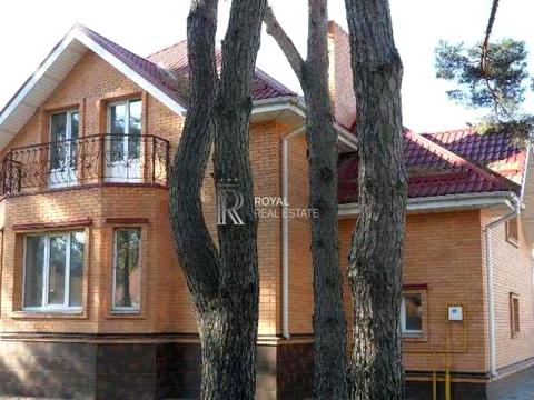 будинок за адресою Василя Симоненка вул., 2