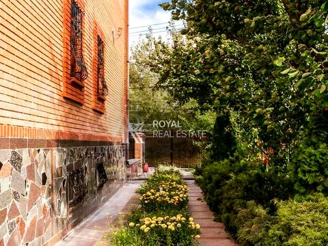 будинок за адресою Грушевского