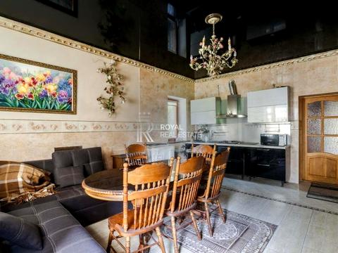 будинок за адресою Грушевского