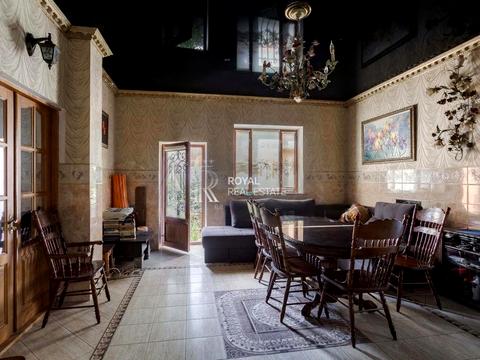 будинок за адресою Грушевского