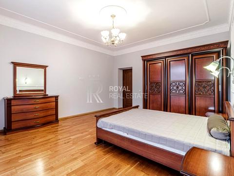 будинок за адресою Продольна, 1