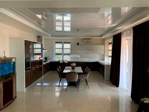 будинок за адресою Ясна