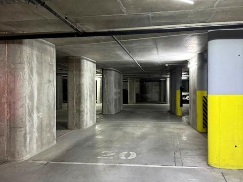 паркоместо по адресу Василия Тютюнника ул. (Анрі Барбюса), 28-А