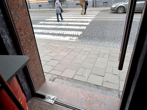 комерційна за адресою Митна пл. (), 1