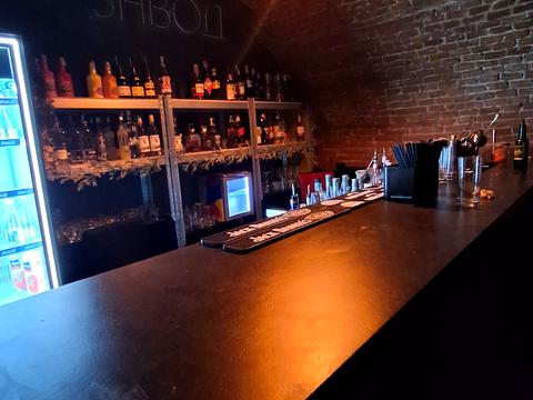 комерційна за адресою Митна пл. (), 1