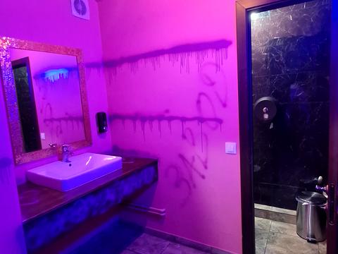 комерційна за адресою Митна пл. (), 1