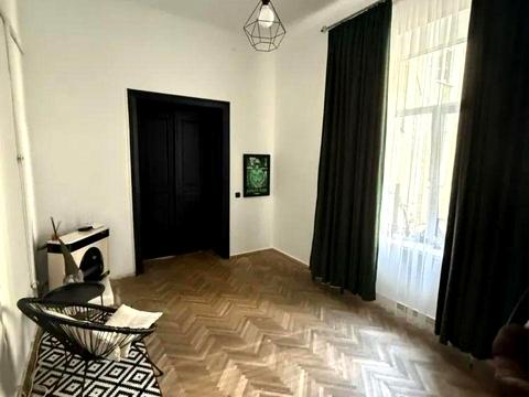 квартира за адресою Гетьмана Петра Дорошенка вул. (), 56